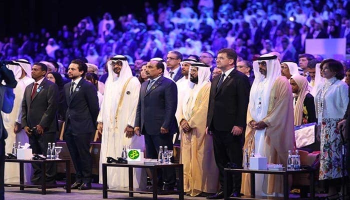 الإمارات: عزيز يحضر انطلاق قمة مستقبل الطاقة