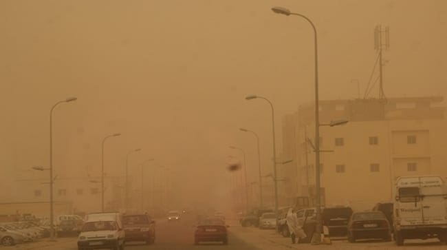 موريتانيا تحذر من خطر موجة غبار على “صحة” المواطنين