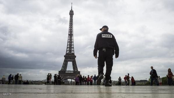 جرح ستة أشخاص في حوادث طعن في باريس
