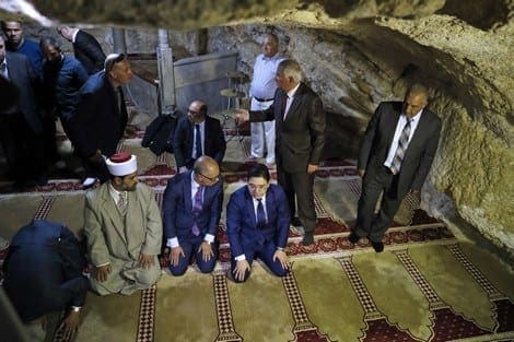 وزير الخارجية المغربي يزور بيت المقدس