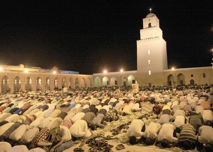 تونس.. منع مكبرات الصوت خلال صلاة التراويح