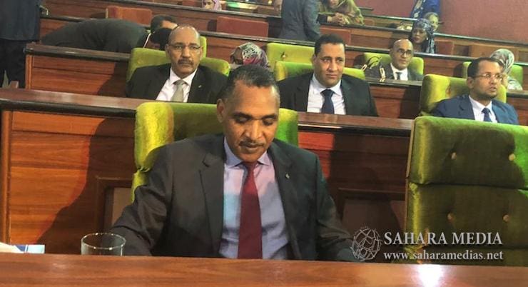 الوزير الأول: حققنا إنجازات في التعليم وهناك مشاكل