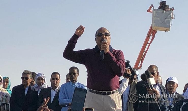عزيز: لن نسد وسائل التواصل الاجتماعي رغم الكراهية
