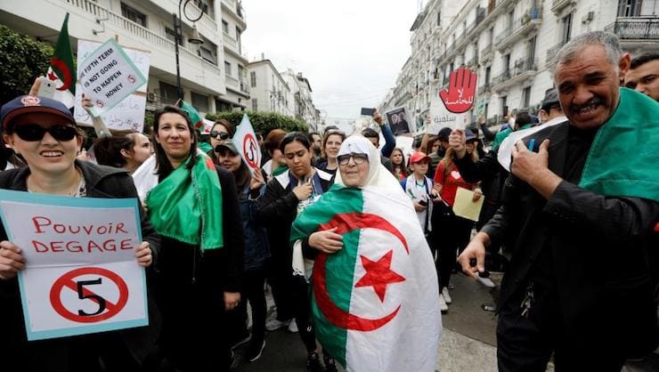 الجزائر.. التحضير مستمر للانتخابات رغم الاحتجاجات