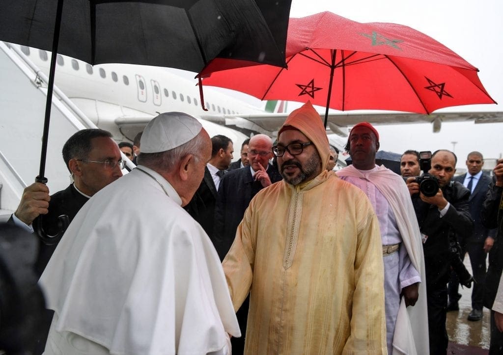 البابا فرنسيس يصل المغرب في زيارة تستغرق يومين