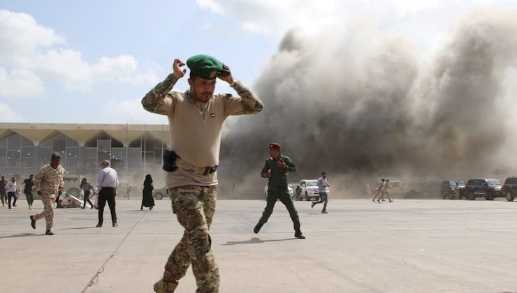 موريتانيا تدين تفجير مطار عدن وتصفه بـ «الإرهابي»
