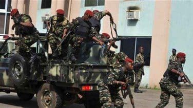 إطلاق نار وسط عاصمة غينيا والجيش ينتشر في الشوارع