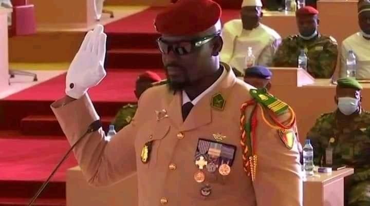 غينيا كوناكري.. تنصيب العقيد مامادي دومبويا رئيسا انتقاليا
