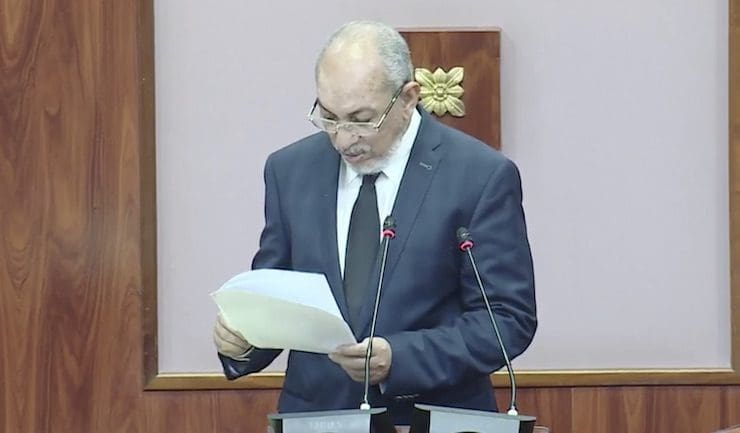 البرلمان يصادق على قانون «الرموز» بعد انسحاب المعارضة