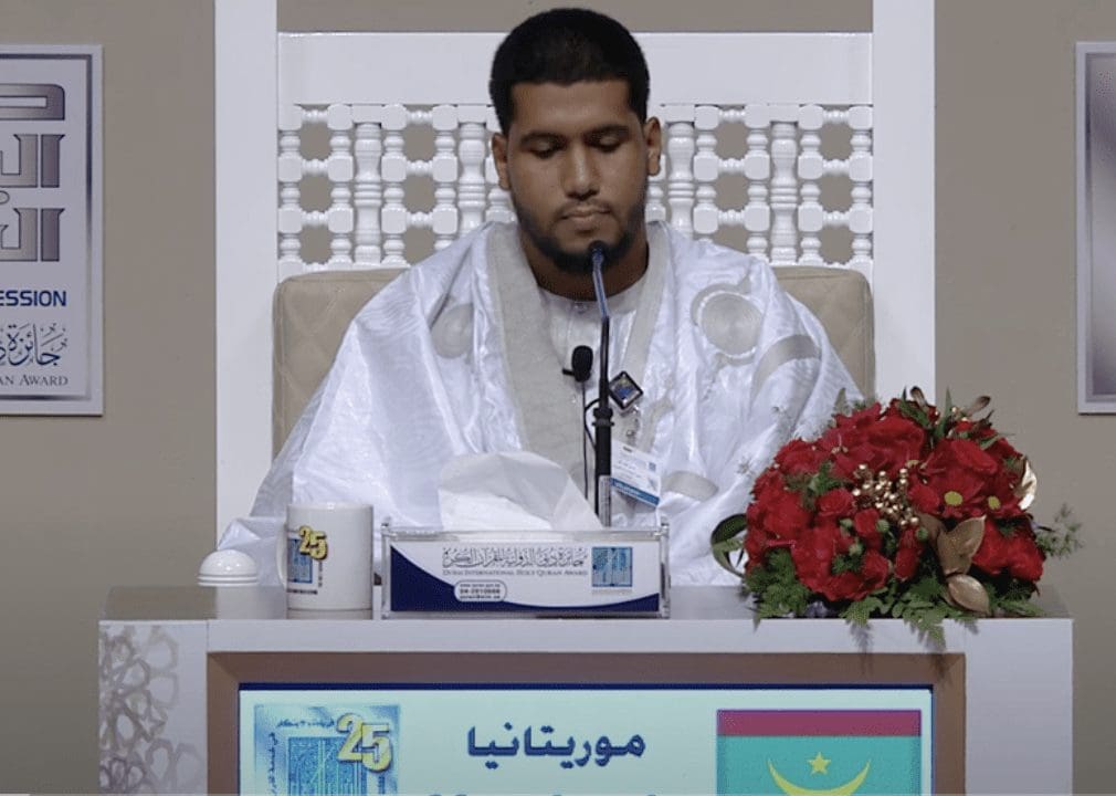 شاب موريتاني يحصد المركز الرابع في جائزة دبي للقرآن (فيديو)