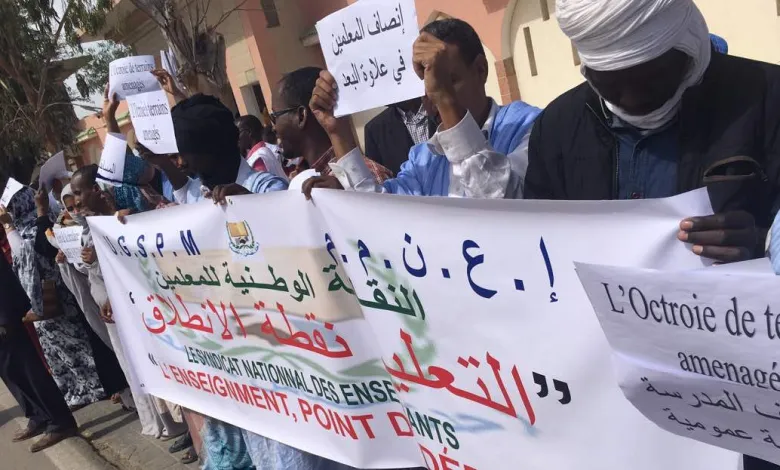 الحكومة: مطالب المدرسين المضربين مشروعة