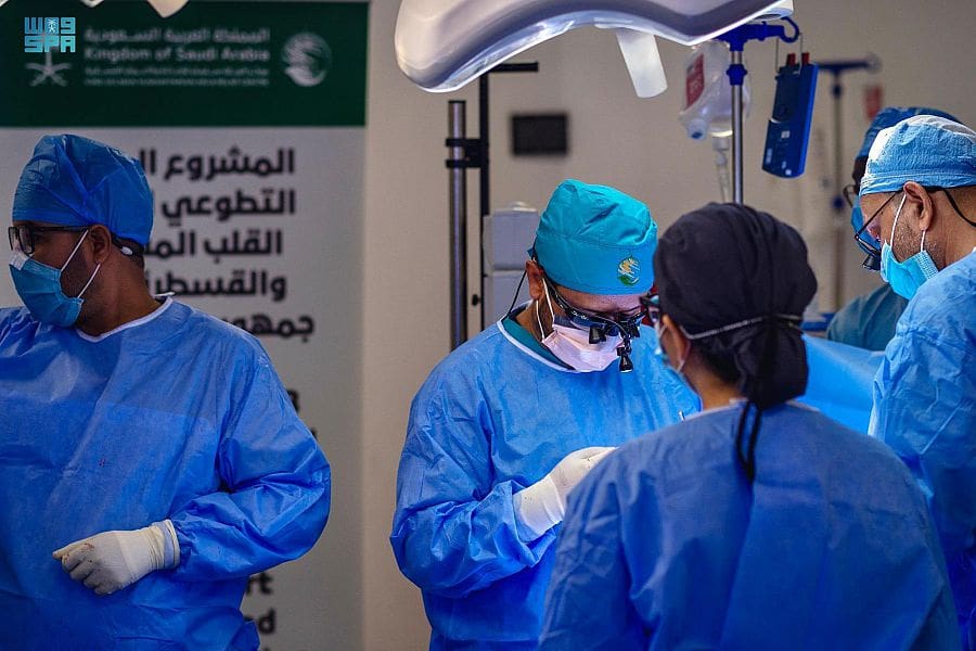 وزير الصحة: 30% من العمليات المرفوعة إلى الخارج كانت للعيون
