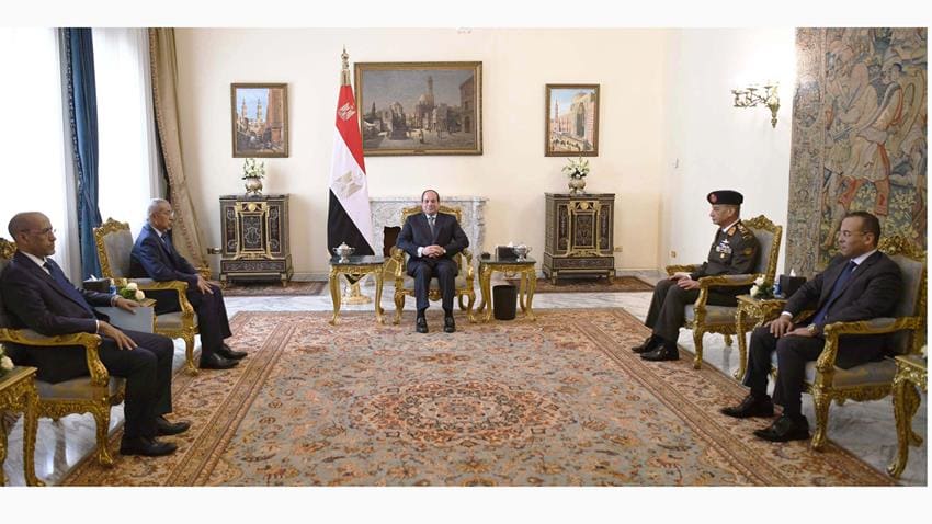 القاهرة.. الرئيس المصري يستقبل وزير الدفاع الموريتاني