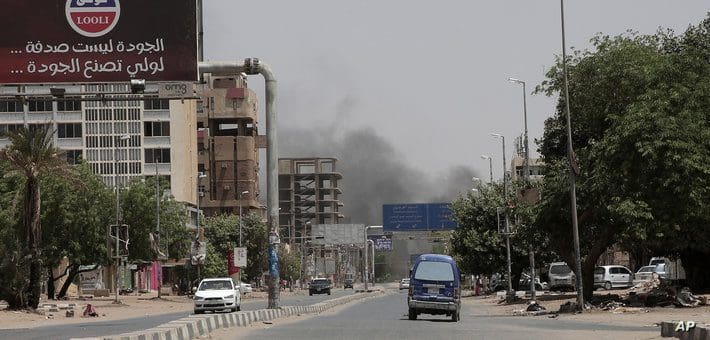 مقتل حوالي 97 مدنيا منذ اندلاع الاشتباكات في السودان