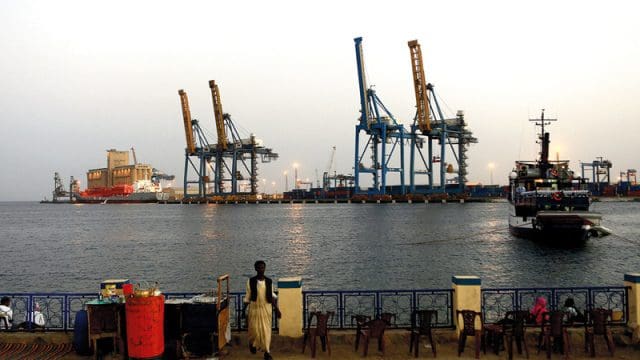 عبر البحر .. إجلاء الموريتانيين من السودان بالتعاون مع السعودية (تفاصيل)