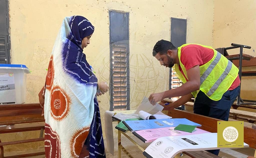 رئيس مكتب للتصويت: عملية الاقتراع في ازويرات تسير بانسيابية (فيديو)