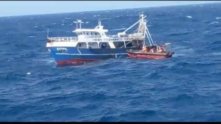بالصور الجيش الموريتاني يكشف تفاصيل القبض على سفينة «الكوكايين»