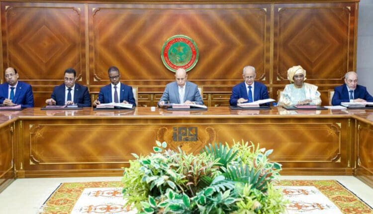 في أول اجتماع لها.. هذا ما أوصى به غزواني الحكومة الجديدة