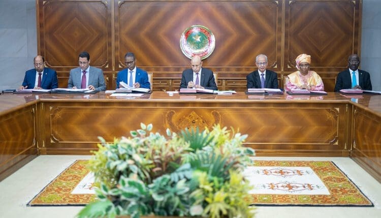 مجلس الوزراء يصدق على إنشاء شركة للبث الإذاعي والتلفزي