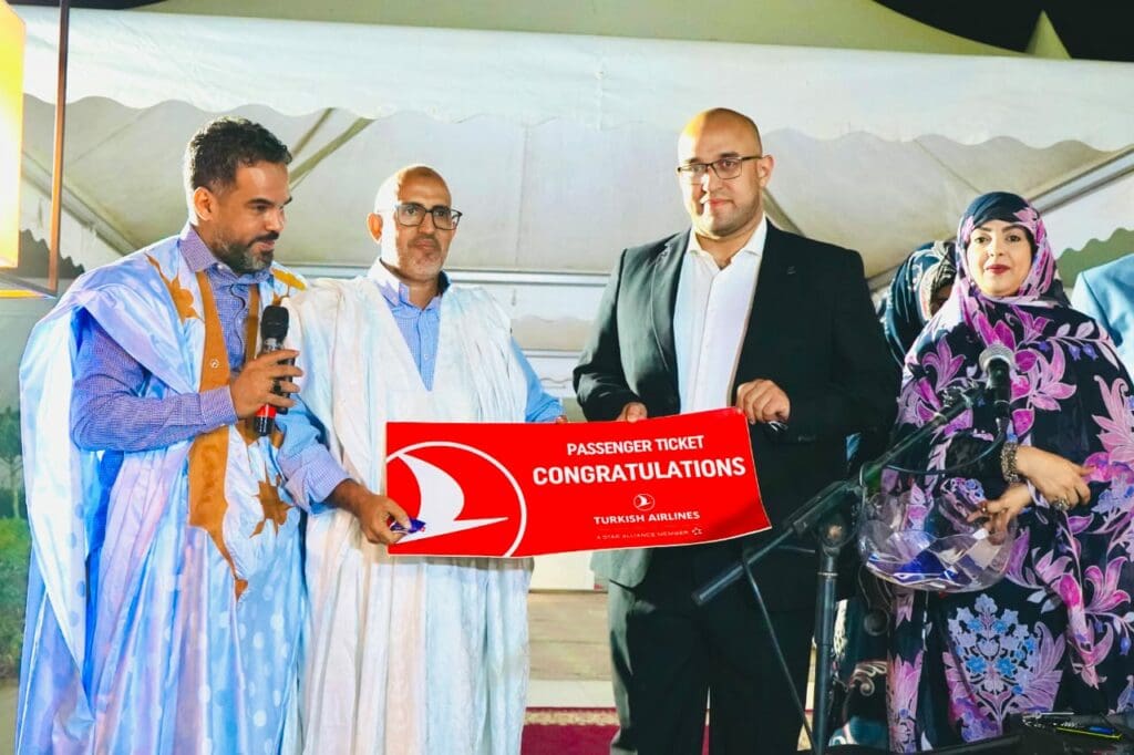 شركة (ويست وينغس) تكرم زبائنها في موريتانيا