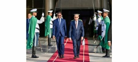 غزواني يغادر إلى السنغال للمشاركة في منتدى دكار للسلام