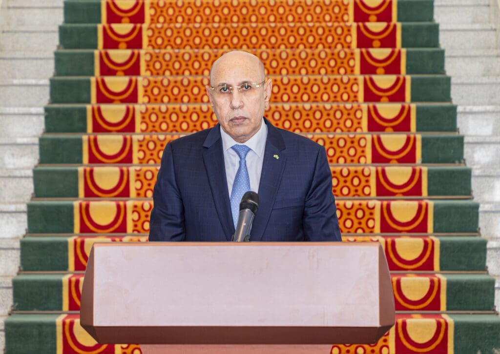 غزواني: موريتانيا “تدفع ثمنا باهظا” لمواجهة الهجرة غير النظامية