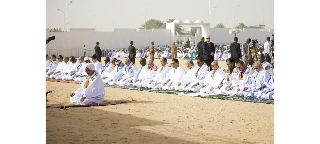 إمام صلاة العيد يدعو للمحافظة على السلم قبيل الانتخابات الرئاسية