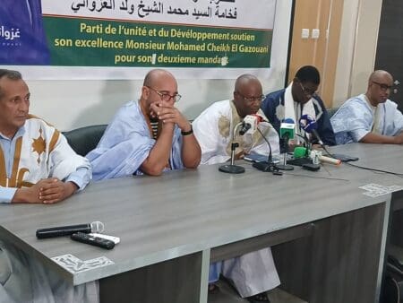 حزب الوحدة والتنمية يدعو المنشقين عنه للعودة ويعلن دعمه الرئيس