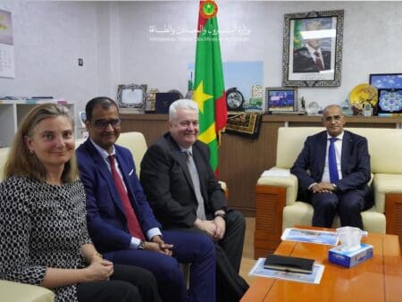 بعد وصول المنصة العائمة.. موريتانيا و bp تبحثان تعزيز التعاون