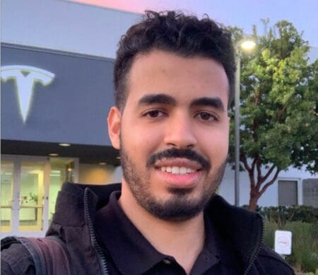 يحيى عالي.. من محاظر موريتانيا إلى “تسلا” والذكاء الاصطناعي