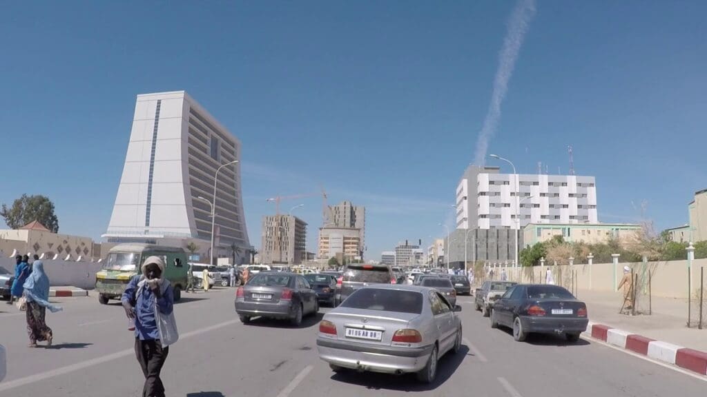موريتانيا تعتمد نظاماً رقمياً لضبط المخالفات المرورية