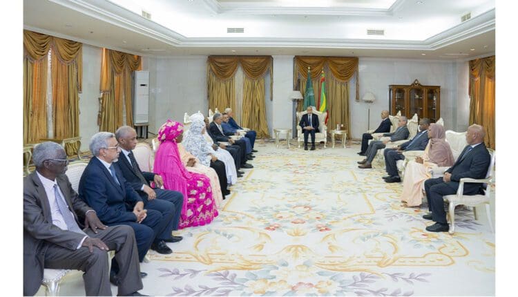 “المستقلة للانتخابات” تسلم ولد الغزواني تقريراً عن الرئاسيات الأخيرة