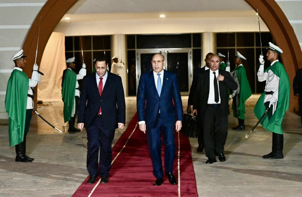 غزواني يغادر إلى السعودية لحضور مؤتمر مبادرة مستقبل الاستثمار