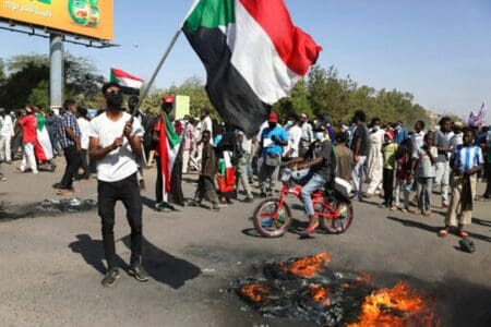 موريتانيا تدعو لإيقاف فوري ودائم لإطلاق النار في السودان