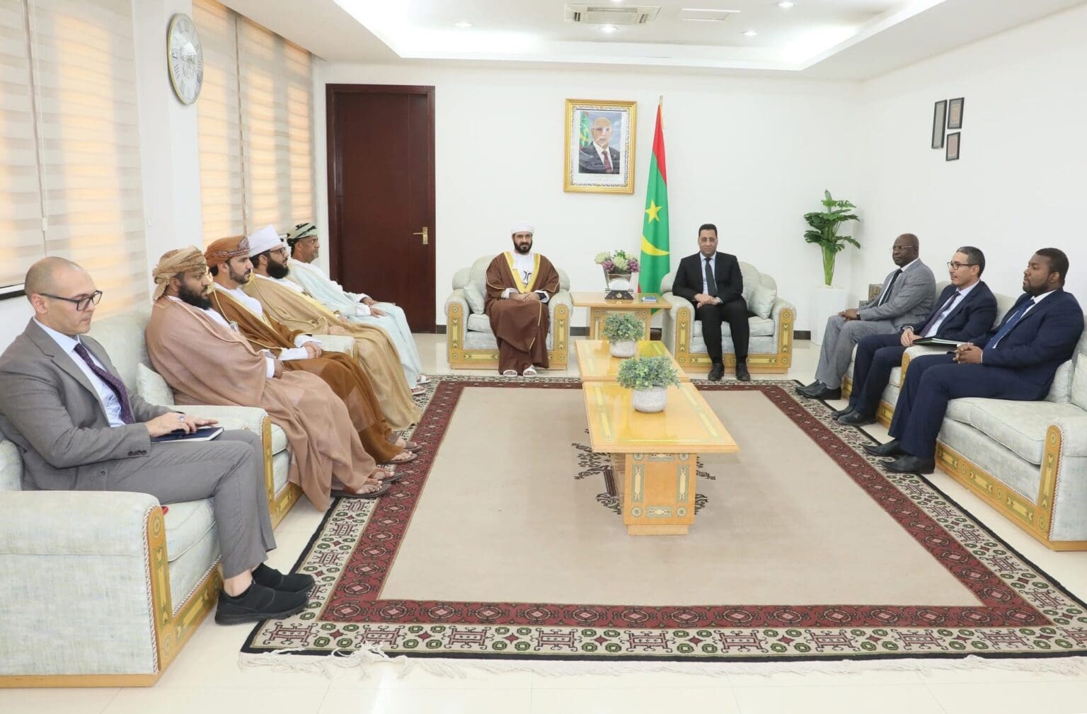 وفد عماني في موريتانيا.. يوقع اتفاقية ويزور مؤسسات “إسلامية”