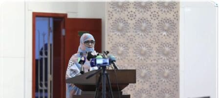 منظمة نساء تواصل تجدد الثقة في رئيستها السابقة