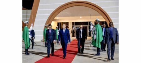 غزواني يغادر إلى مصر للمشاركة في القمة العربية الطارئة