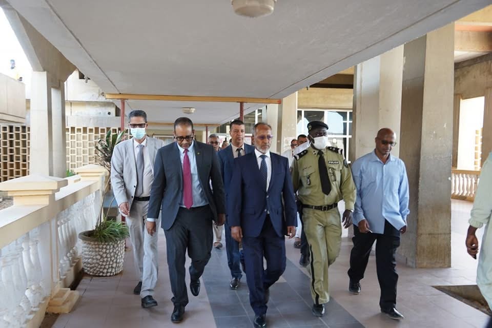 وزير الصحة يحث على المزيد من الاهتمام بالمرضى والتكفل بهم