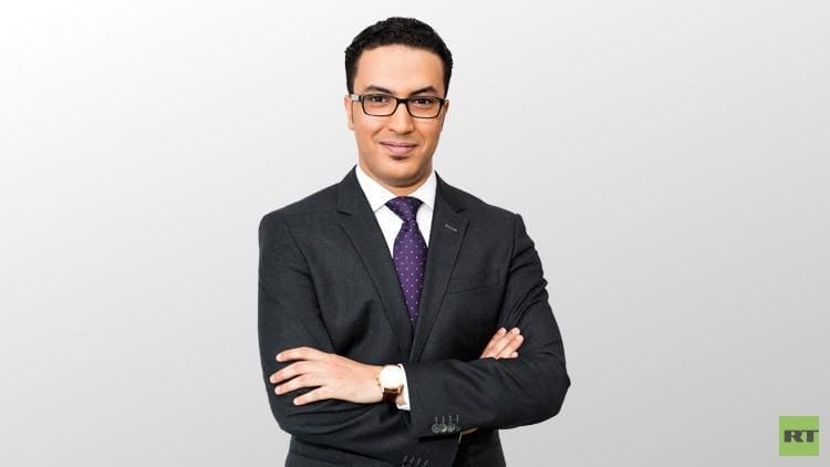 محمد..أول موريتاني يقدم النشرات على شاشة قناة دولية