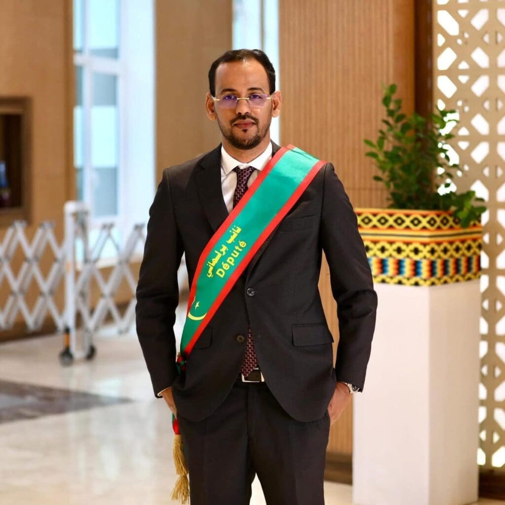 اتهامات تجسس النواب.. المنير يطالب ولد سيدي مولود بالأدلة أو الاعتذار