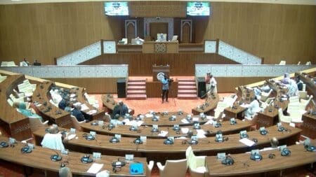 تواصل: تعديلات النظام الداخلي للبرلمان تقيد الصلاحيات
