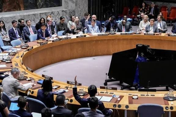 مجلس الأمن يقرّ خطة الحكم الذاتي المغربية للصحراء