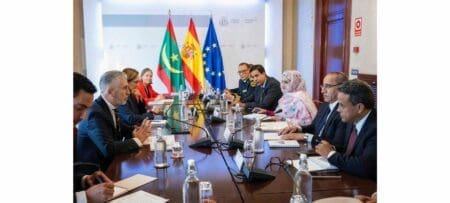 وزير الداخلية الموريتاني يبحث قضايا الأمن والهجرة مع نظيره الإسباني