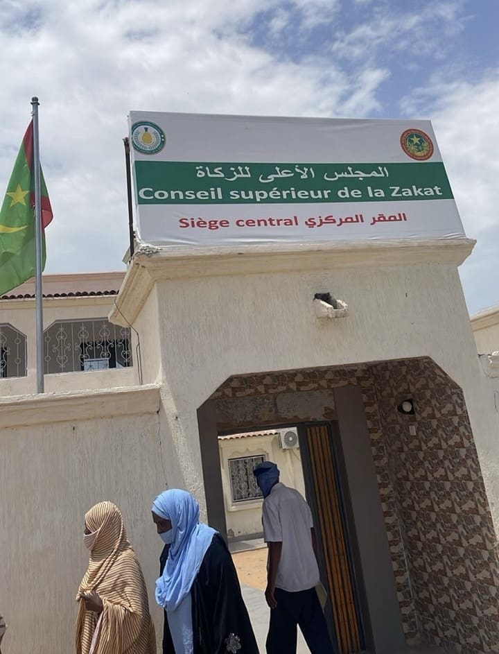 فوضى وتدافع.. تعليق تسجيل المستفيدين من الزكاة حتى نهاية العام