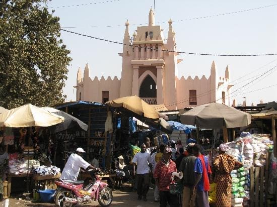 مصدر لصحراء ميديا: الجيش المالي نهب متاجر لموريتانيين في توردو