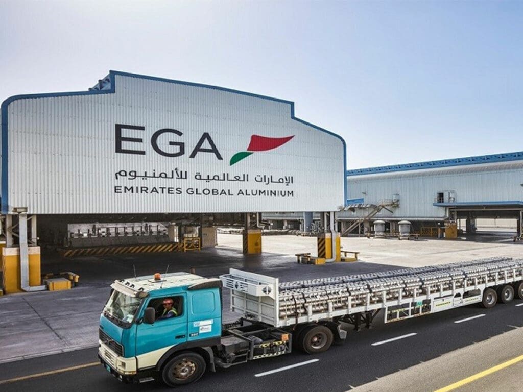 غينيا و«الإمارات العالمية للألمنيوم» تطويان صفحة الخلاف باتفاق جديد حول البوكسيت