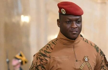 بوركينا فاسو تفرض “ترخيصًا مسبقًا” على الطلاب للدراسة في الخارج