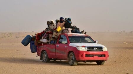 النيجر.. 49 مهاجرا يموتون عطشا بعد تعطل شاحنتهم في الصحراء
