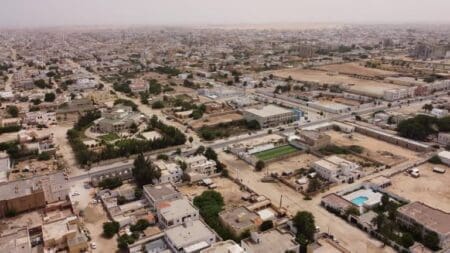 مصادر: أسر في عرفات تتلقى إشعارات بإخلاء منازلها تمهيداً لهدمها