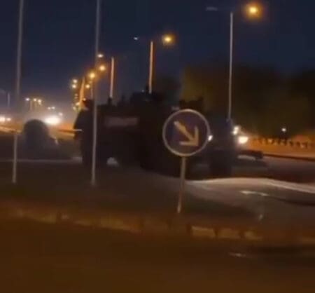 النيجر.. انقطاع بث التلفزيون الوطني وانتشار عسكري حول الرئاسة